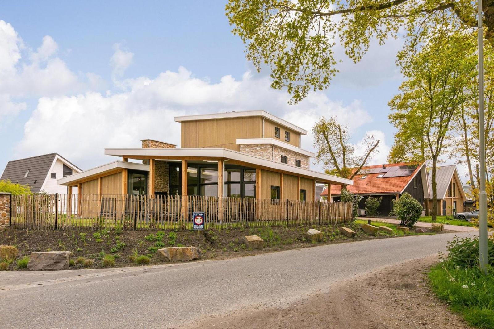 Vakantie & Resort Leukermeer Well  Exterior foto